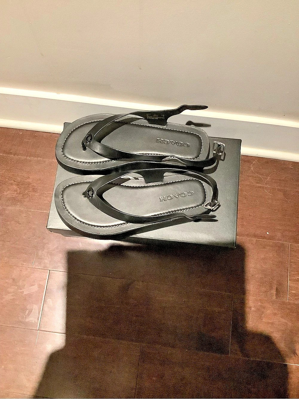 Tory Burch Black Leather Logo Flip Flop Sandals NWT